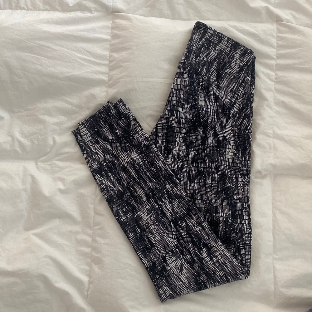 Lululemon Instill 25”